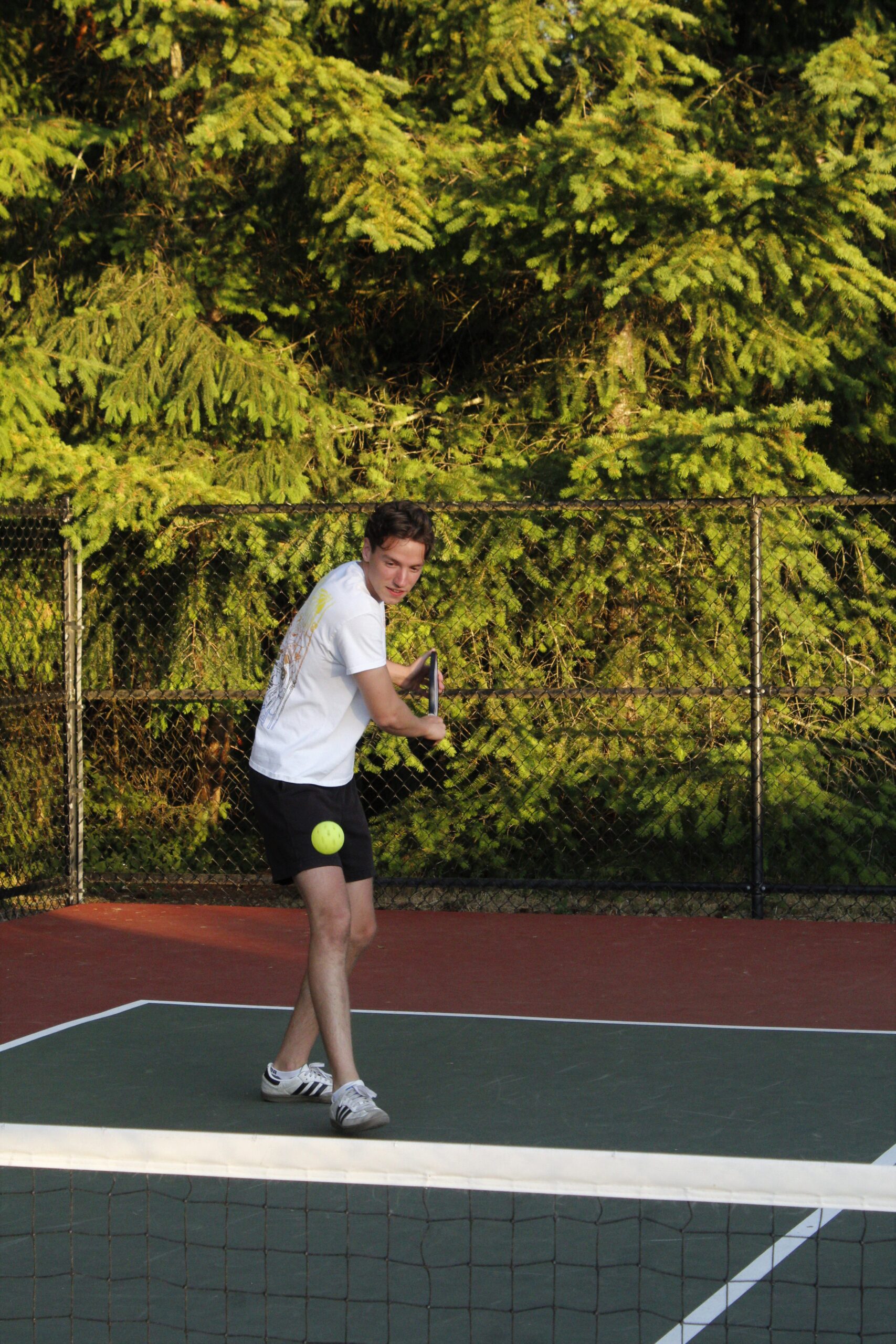 Trang phục Pickleball nữ: Mặc đẹp, thoải mái và nổi bật trên sân