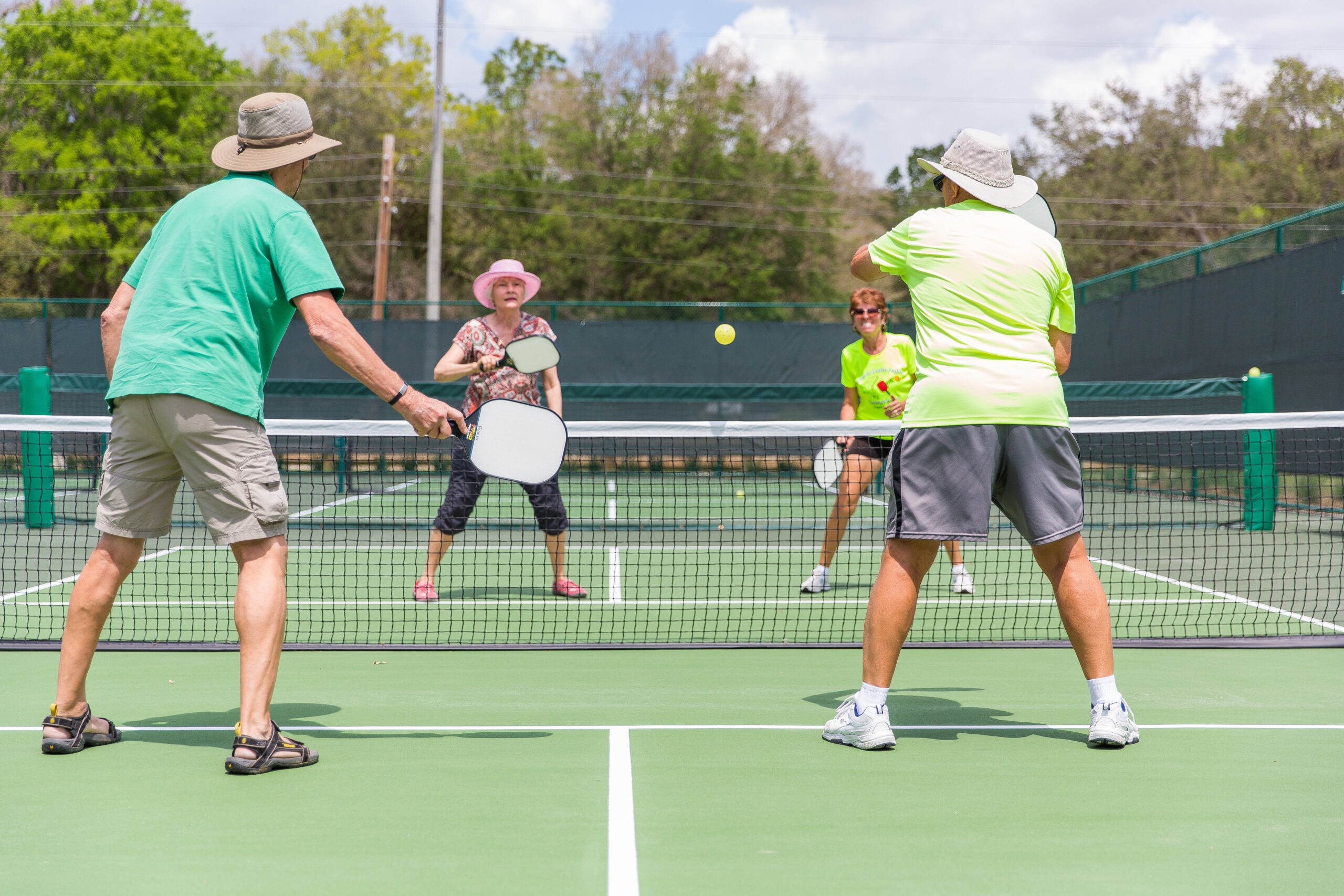Cách phối đồ Pickleball nam theo phong cách retro