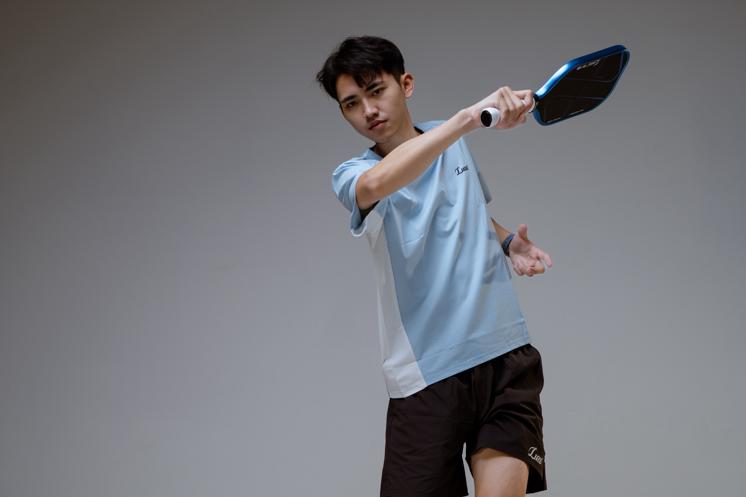 Kỹ thuật giao bóng Pickleball ổn định cho người mới